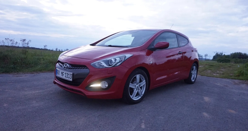 Hyundai I30 cena 26900 przebieg: 140000, rok produkcji 2012 z Zalewo małe 436